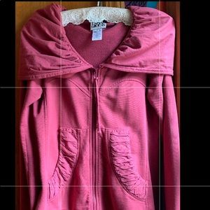 Prairie Underground Short Cloak Hoodie-Raspberry